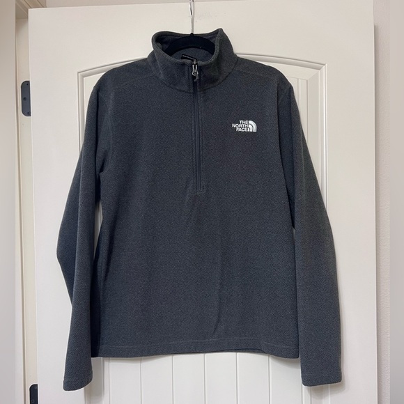 THE NORTH FACE NWOT long sleeve fleece 1/4 zip pullover dark grey, size M - Picture 1 of 4
